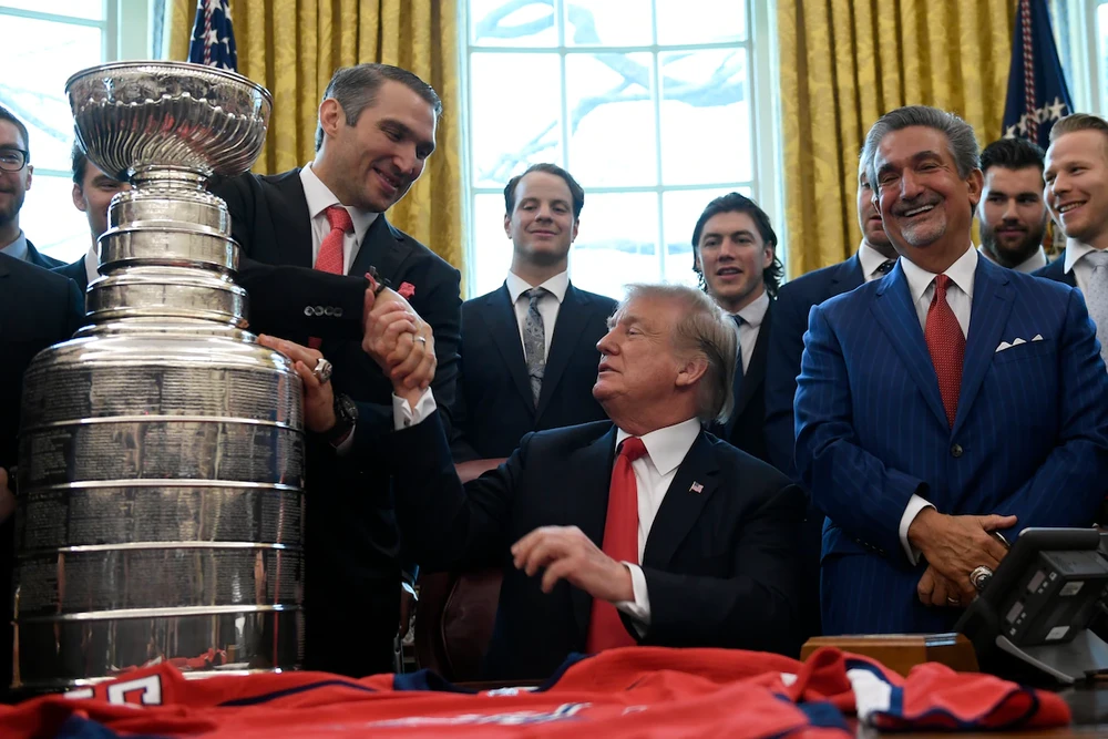 Tổng thống Donald Trump trong lần tiếp đón Washington Capitals và Ovechkin tại Nhà trắng ở nhiệm kỳ trước