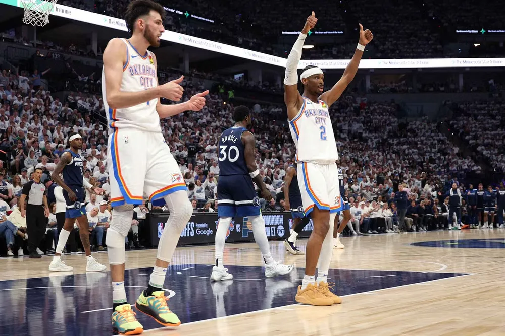 Niềm vui của các cầu thủ Thunder