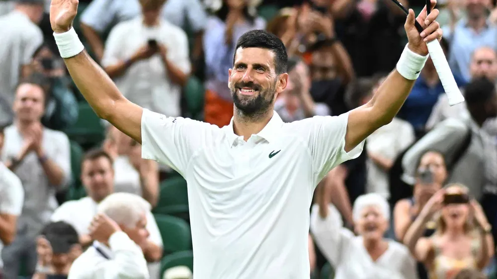 Djokovic lọt vào vòng 2 Djokovic 03.jpg