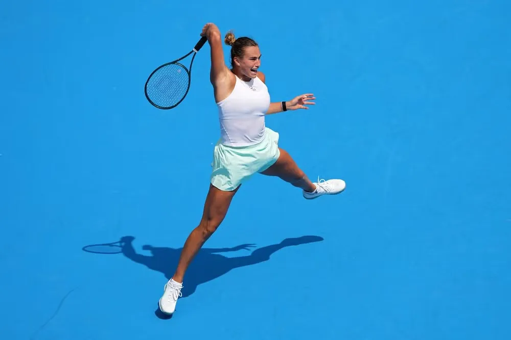 Sabalenka đánh bại Raducanu