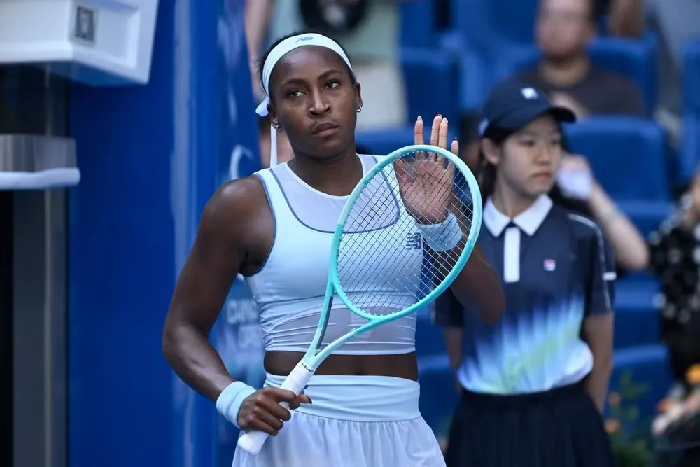 Gauff lọt vào tứ kết hệ giải đơn nữ và giành vé dự WTA Finals