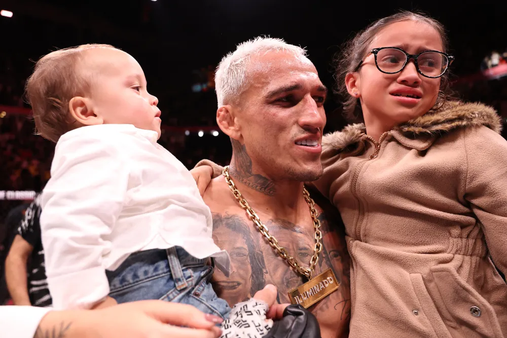 Oliveira vs Gamrot 02.jpg