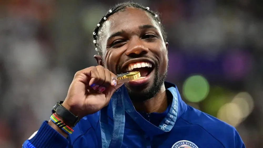 Lyles đã thắng rất nhiều HCV