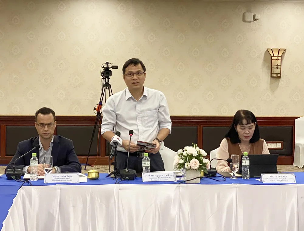 Ông Lâm Nguyễn Hải Long, Chủ tịch Hội Tin học TPHCM, kỳ vọng sự kiện sẽ khơi dậy tinh thần khám phá, văn hoá khoa học cho giới trẻ Việt Nam Ông Lâm Nguyễn Hải Long, Chủ tịch Hội Tin học TPHCM, kỳ vọng sự kiện sẽ khơi dậy tinh thần khám phá, văn hoá khoa học cho giới trẻ Việt Nam