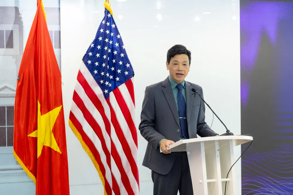 Ông Đào Trung Thành, Phó Viện trưởng kiêm Chủ tịch Hội đồng Giảng viên Viện ABAII phát biểu khai mạc khóa học GIGG3211.JPEG