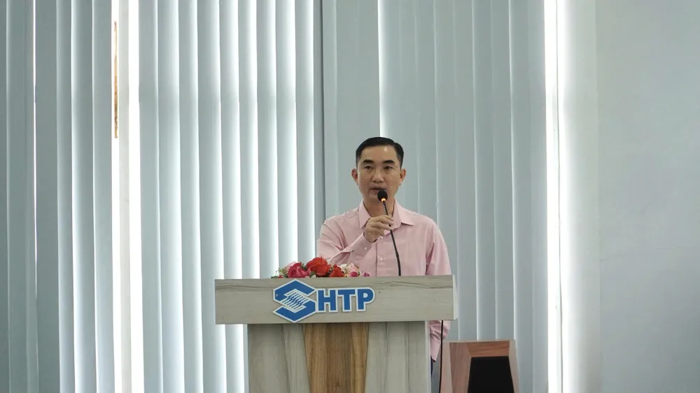 Ông Quách Anh Sen, Phó Giám đốc phụ trách SHTP-IC phát biểu tại hội thảo. Ảnh: THIÊN PHÁT IMG_1477.jpg