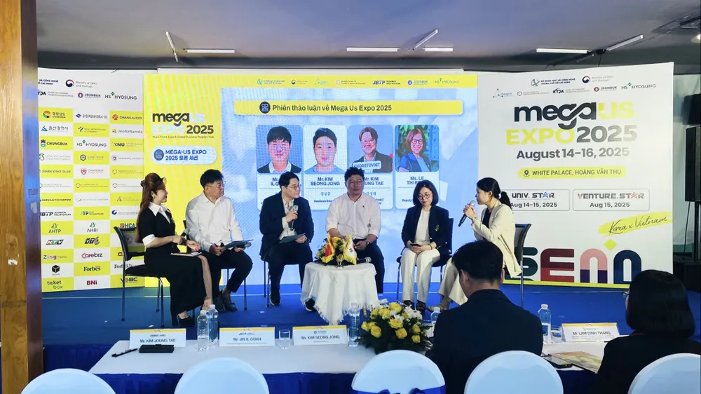 Đại diện ban tổ chức chia sẻ về chương trình Mega Us Expo 2025. Ảnh: THIÊN PHÁT IMG_1539.jpg