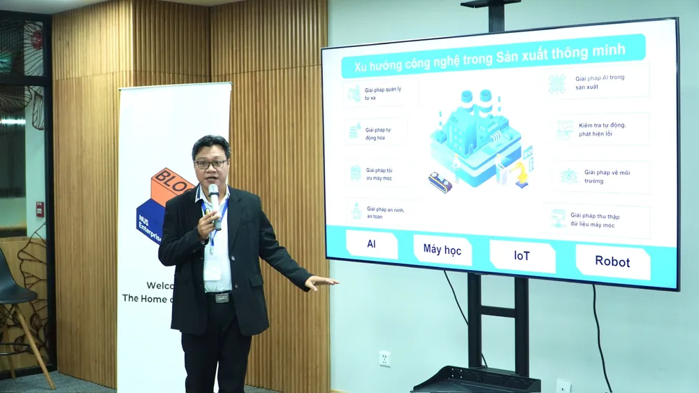 Experts share about technology trends in smart manufacturing. Photo: THIEN PHAT 7ff8af9e9a6589633785c80d33dfd97a.jpg
