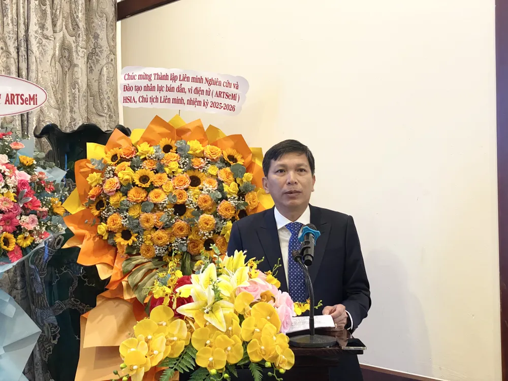 Ông Nguyễn Hữu Yên, Phó Giám đốc Sở KH-CN TPHCM chia sẻ tại tọa đàm tempImage8Hh3dA.jpg