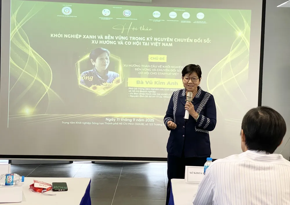 Bà Vũ Kim Anh, Phó Giám đốc Trung tâm Nghiên cứu kinh doanh và hỗ trợ doanh nghiệp (BSA) chia sẻ tại hội thảo tempImagefEogIi.jpg