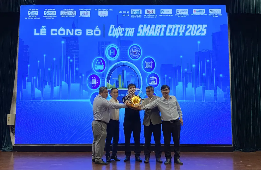 Nghi thức phát động cuộc thi Sáng kiến xây dựng thành phố thông minh năm 2025 tempImageI8rBDP.jpg