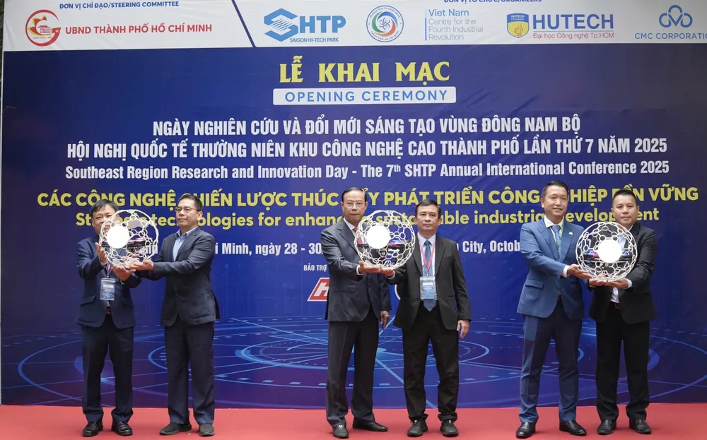 Nghi thức khai mạc hội nghị IMG_3227.jpg