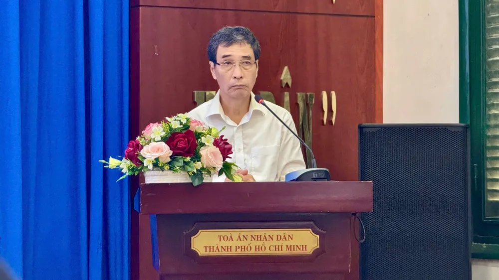 Ông Trần Việt Hùng_Giới thiệu AI Toà Án.jpg