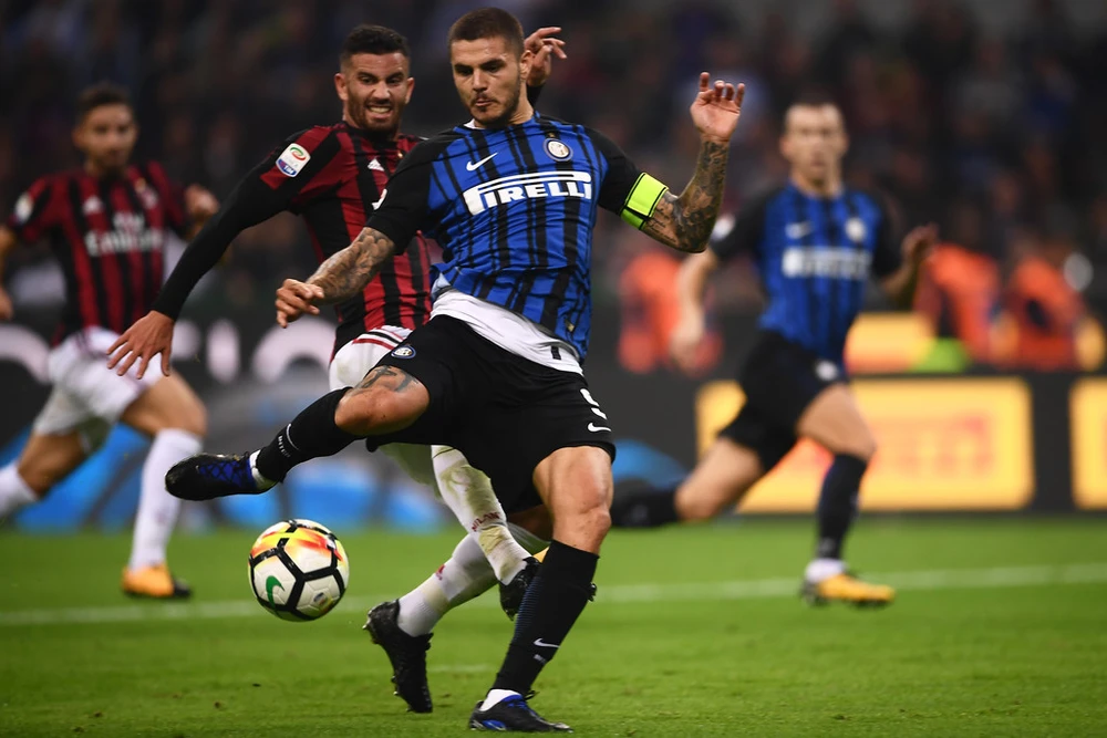 Mauro Icardi tung quả vô lê tinh tế, đưa bóng vào góc lưới. Ảnh: Getty Images.