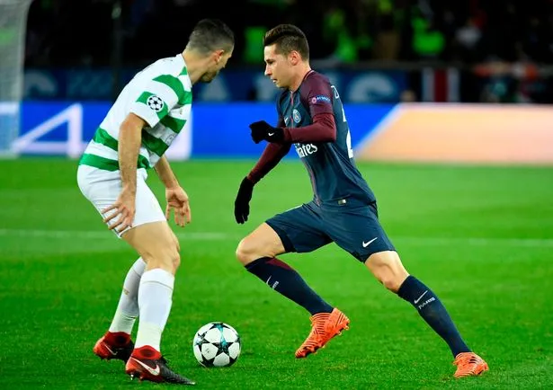 Julian Draxler sẽ sang Premier League vì Paris SG cần bán cầu thủ. Ảnh Getty Images.