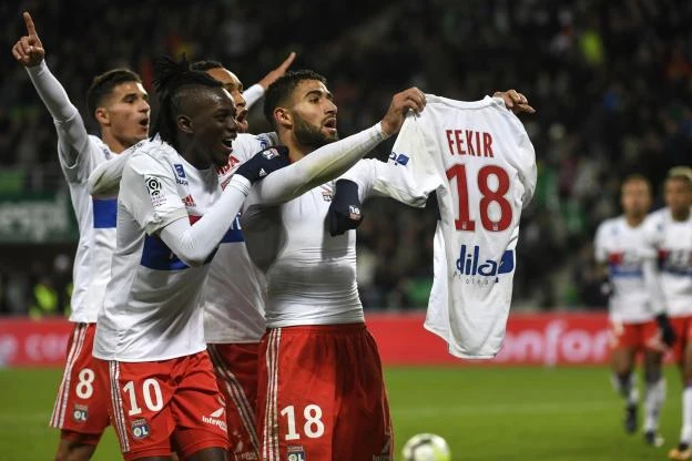 Nabil Fekir cởi áo ăn mừng. Ảnh: Getty Images.