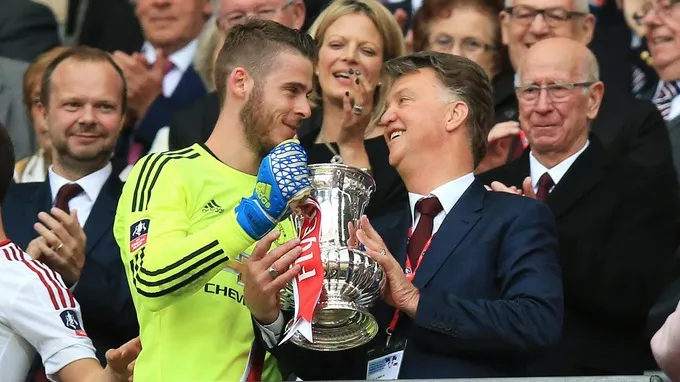 Van Gaal chê Manchester United của Mourinho “đá chán” ảnh 3