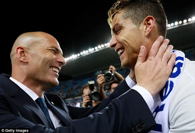 Zidane muốn Ronaldo giải nghệ ở Real Madrid ảnh 1 Zidane muốn Ronaldo giải nghệ ở Real Madrid ảnh 1