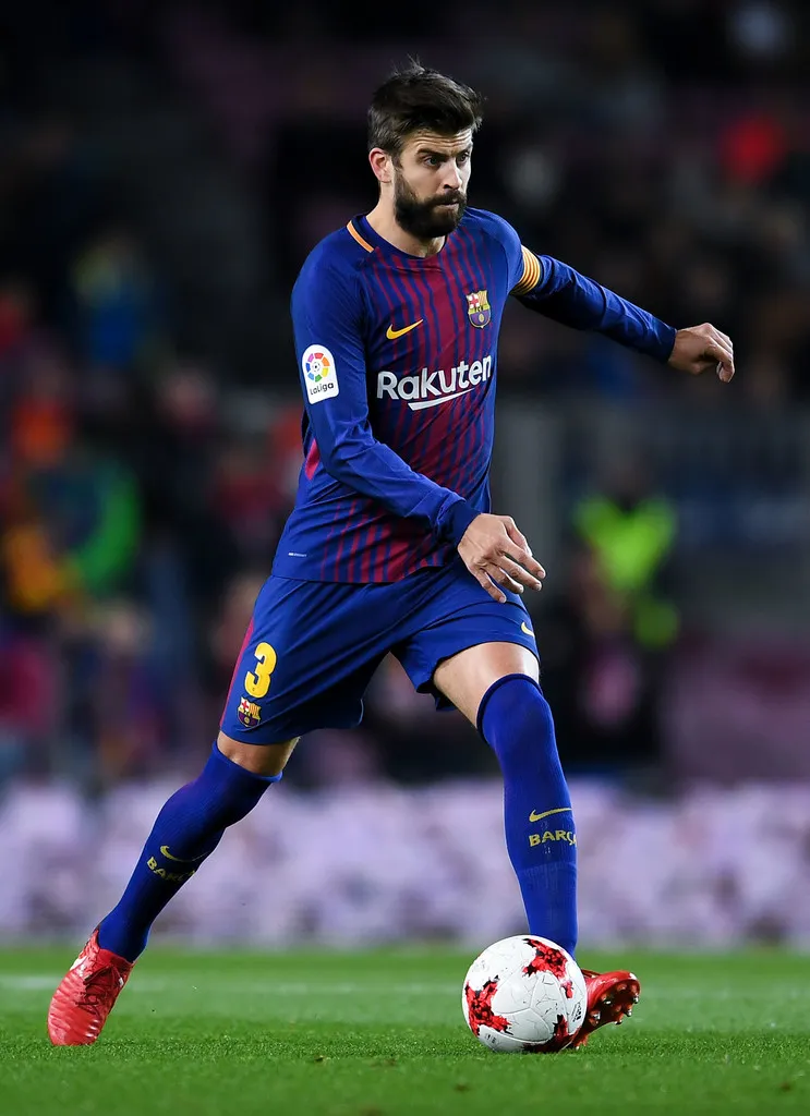 Barca triển hạn Pique với giá giải thoát 500 triệu Euro ảnh 1