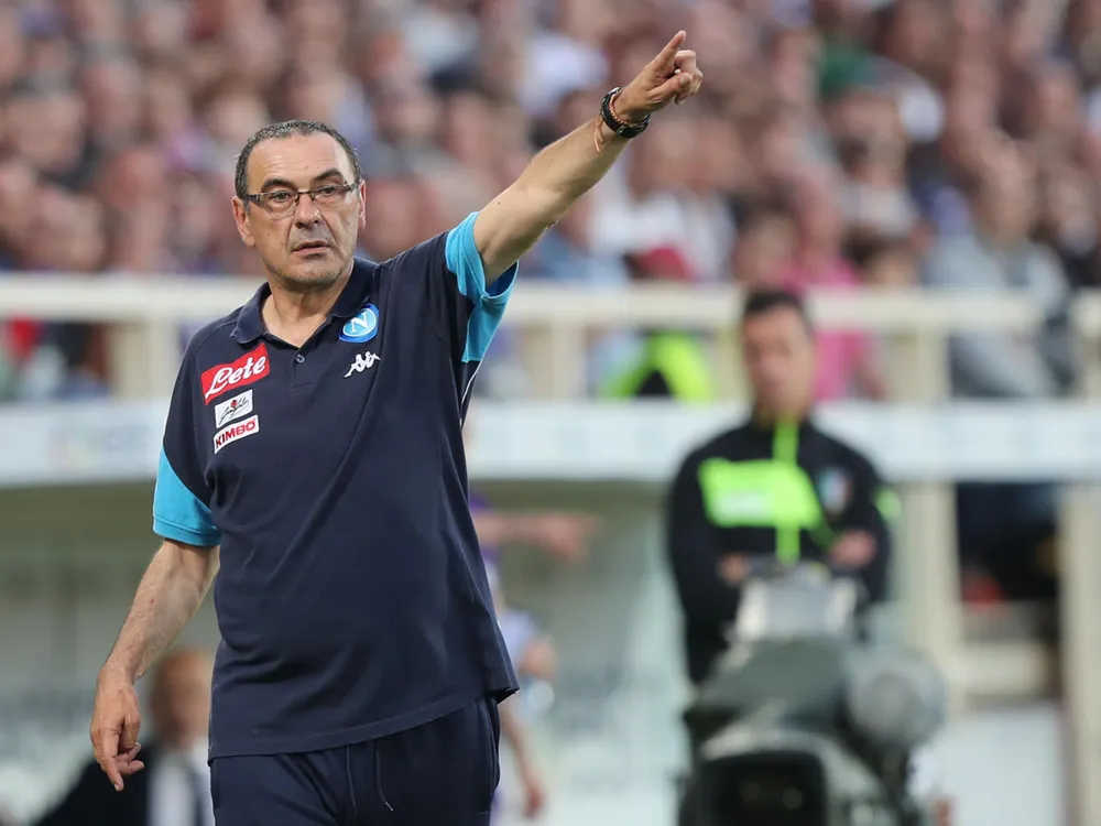 Real Madrid có thể đổi Benzema lấy…. HLV Sarri ảnh 1