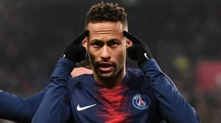 Neymar đã trở lại tập luyện nhưng thi đấu lại là chuyện khác.