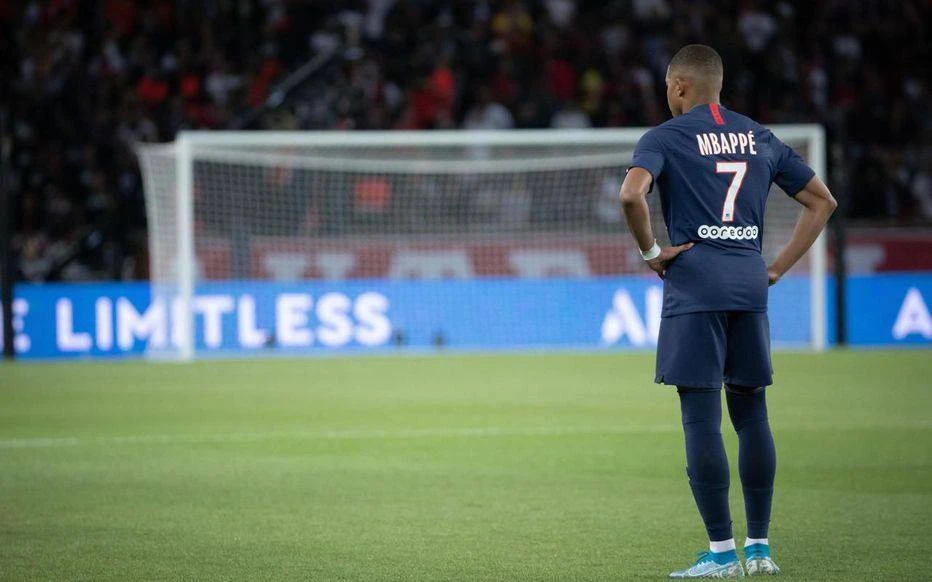 Lương khủng giữ chân Kylian Mbappe