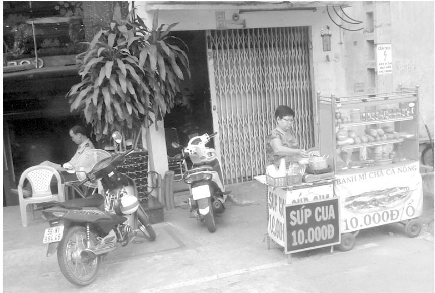 小販在地方政府劃定的界線內擺賣。