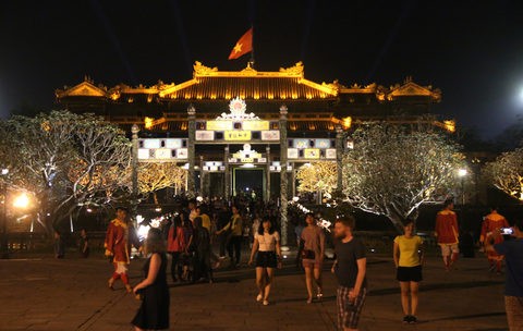 順化皇城夜間幻妙景象。（圖片來源：互聯網）