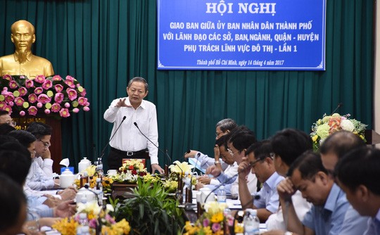 市人委會副主席黎文科要求各地方政府快速提交解決措施，以便審核後有效地開展都市 規劃管理工作。（圖源：互聯網）