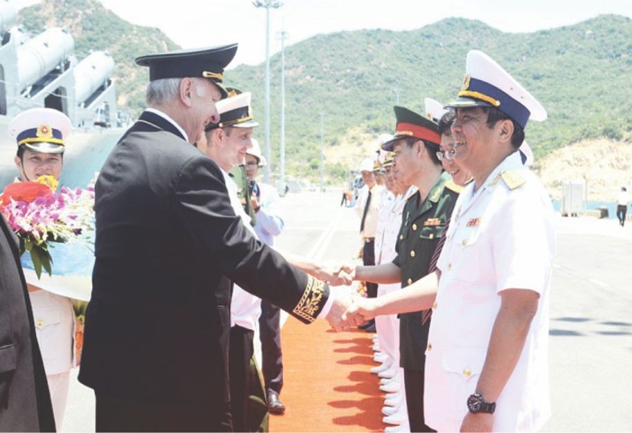 俄羅斯軍艦訪問慶和省