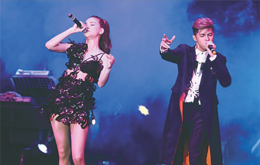 今日的歌手不易於盈利。