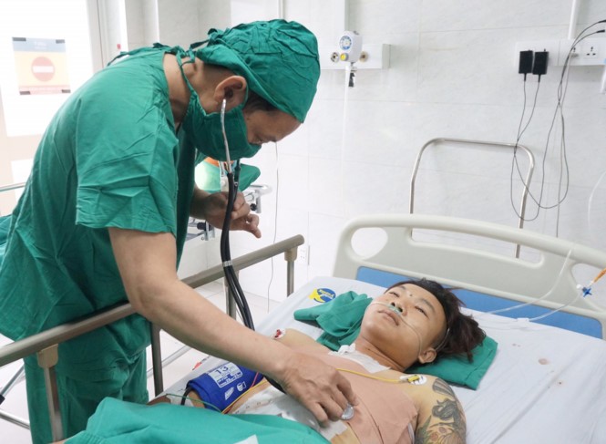 心臟被捅穿的阮玉勝經及時動手術後已清醒，身體狀況基本穩定。（圖源：互聯網）