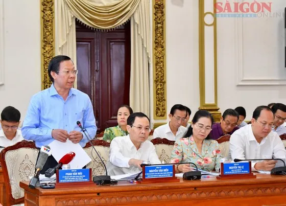Chủ tịch UBND TPHCM Phan Văn Mãi phát biểu trong buổi làm việc với Thường trực Chính phủ, sáng 16-4-2023. Ảnh: VIỆT DŨNG Chủ tịch UBND TPHCM Phan Văn Mãi phát biểu trong buổi làm việc với Thường trực Chính phủ, sáng 16-4-2023. Ảnh: VIỆT DŨNG
