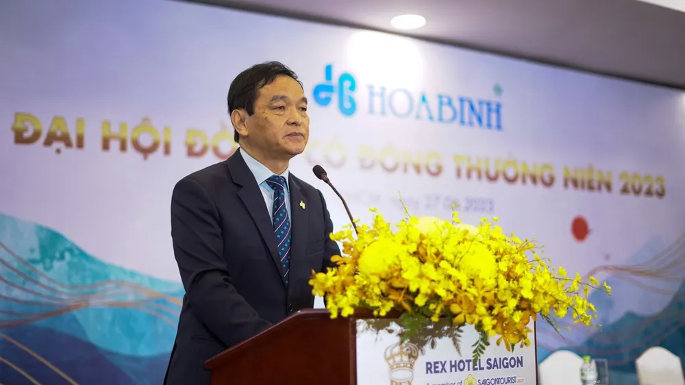 Ông Lê Viết Hải nhận trách nhận trách nhiệm trước cổ đông khi chưa làm tròn nghĩa vụ đưa HBC phát triển như kỳ vọng Ông Lê Viết Hải nhận trách nhận trách nhiệm trước cổ đông khi chưa làm tròn nghĩa vụ đưa HBC phát triển như kỳ vọng