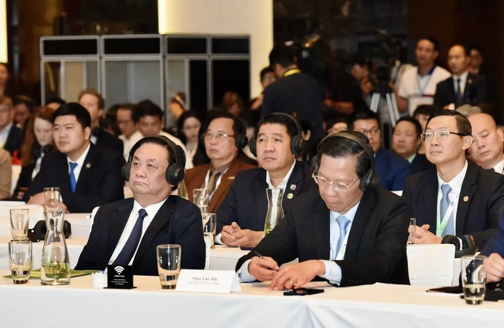 Các đại biểu tham dự Diễn đàn Kinh tế xanh 2023 Các đại biểu tham dự Diễn đàn Kinh tế xanh 2023