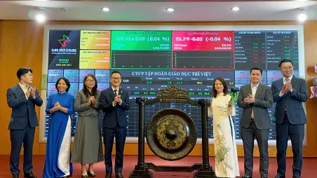Lãnh đạo KBSV tham dự lễ khai trương niêm yết 5 triệu cổ phiếu CAR kb.jpg