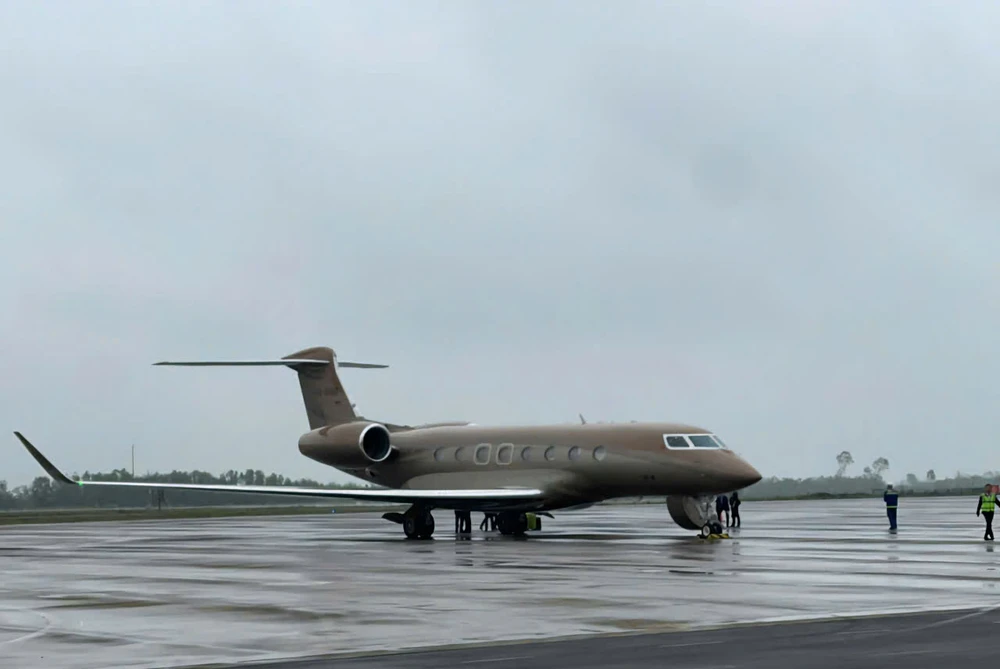 Chuyên cơ Gulfstream G650ER có ký hiệu VN-A968 chở theo một số du khách đến Huế