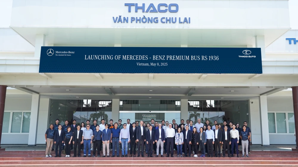 THACO AUTO phối hợp với DAIMLER BUS tổ chức chương trình giới thiệu sản phẩm xe bus cao cấp Mercedes-Benz RS 1936 xuất khẩu sang thị trường Thái Lan Hình 7.jpg