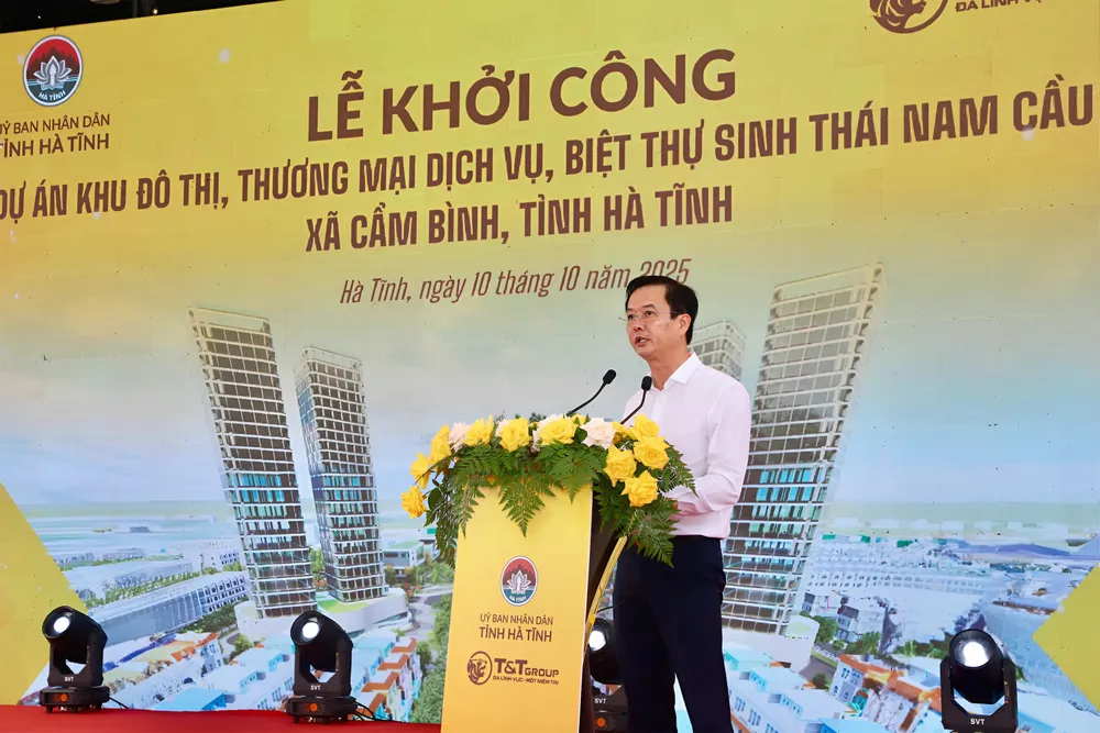 Ông Trần Báu Hà, Phó Chủ tịch UBND tỉnh Hà Tĩnh phát biểu tại lễ khởi công Ảnh 2 (4).JPG