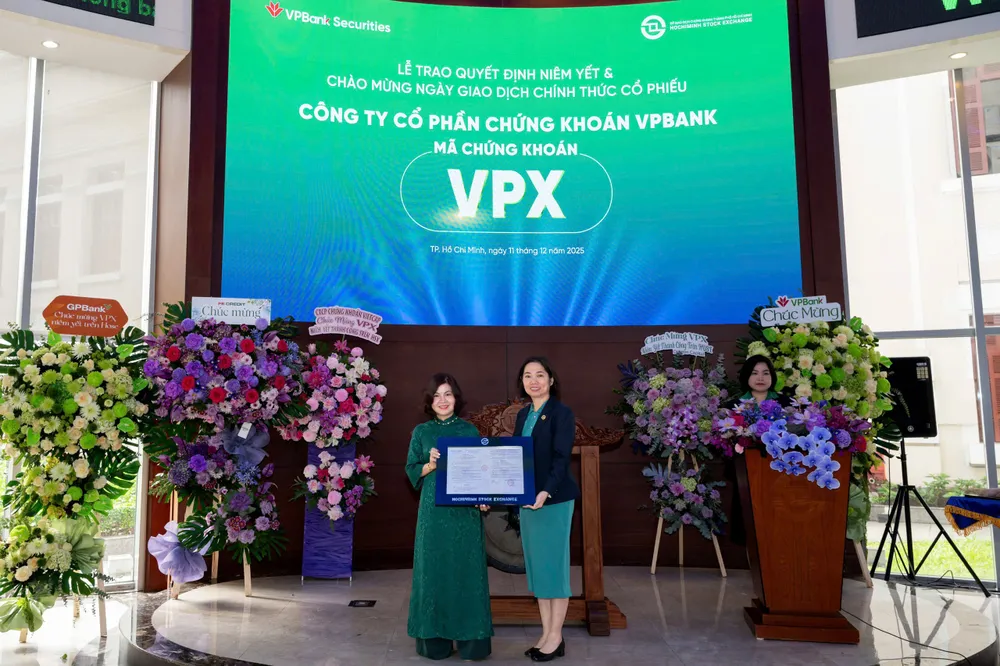 VPBankS_Nhận quyết định niêm yết.jpg