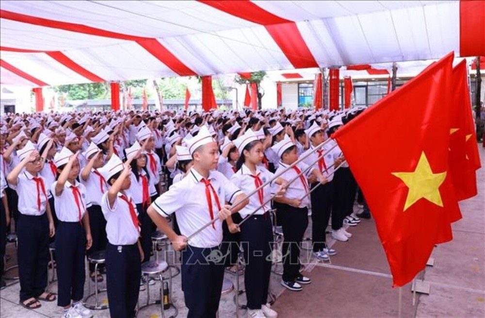 正在举行开学典礼。