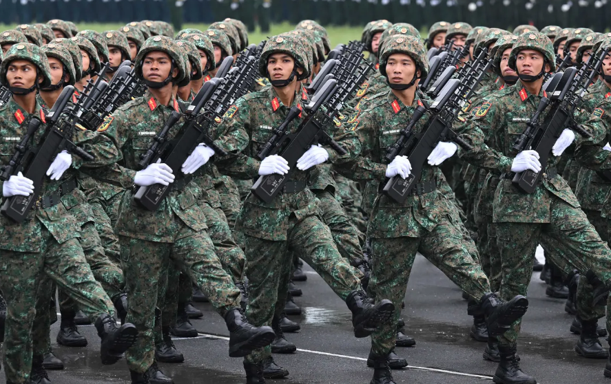 特工战士方队参加演练。