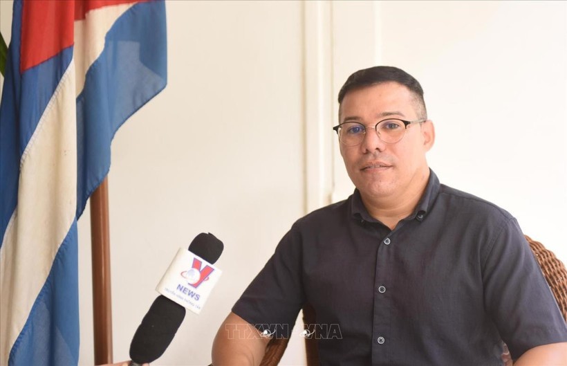 古越友好协会副主席卢维斯雷•冈萨雷斯•塞斯。