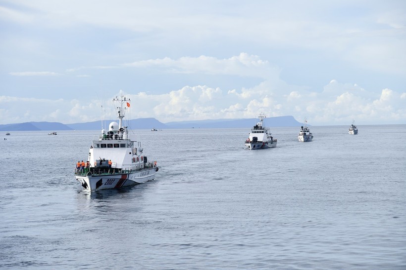 越南海警第四区司令部举行战术演习。