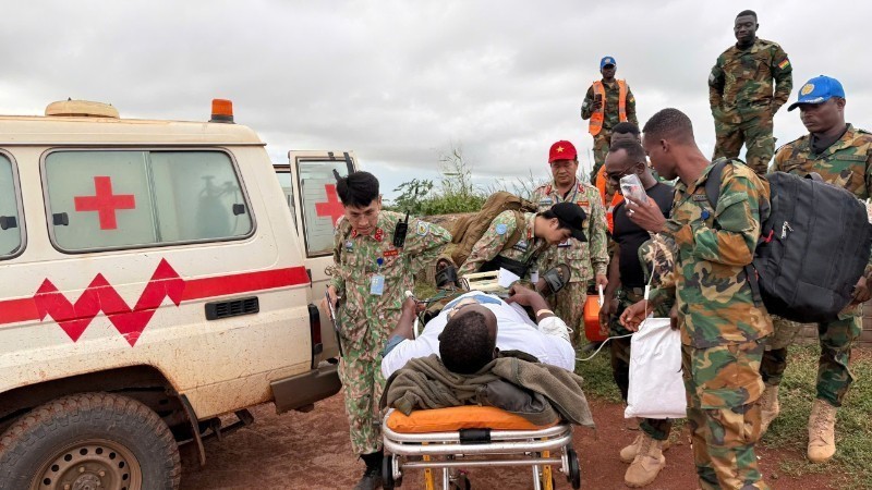 越南二级野战医院在南苏丹成功救治一名危重病人。