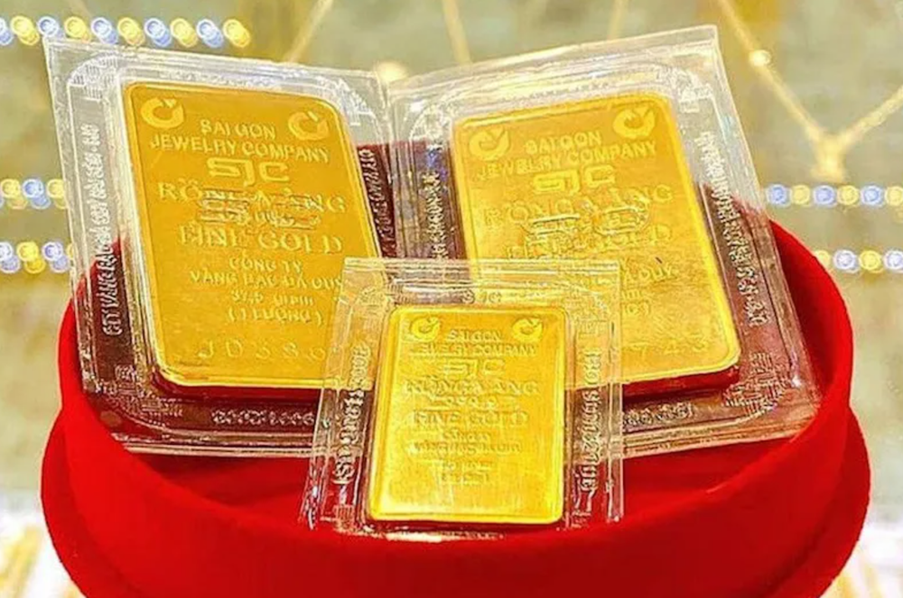 SJC金片价格每两升至1.365亿元。