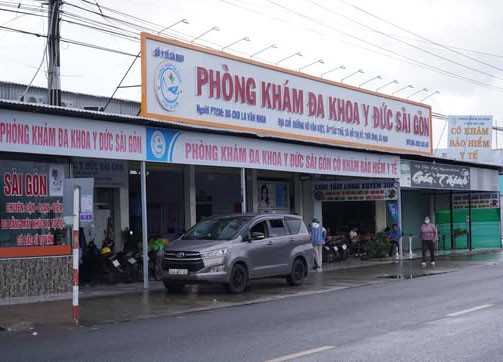 阮春兴“医生”曾工作并诊治了数千名患者的诊所。