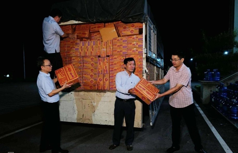  10月8日运抵谅山的救援物资。