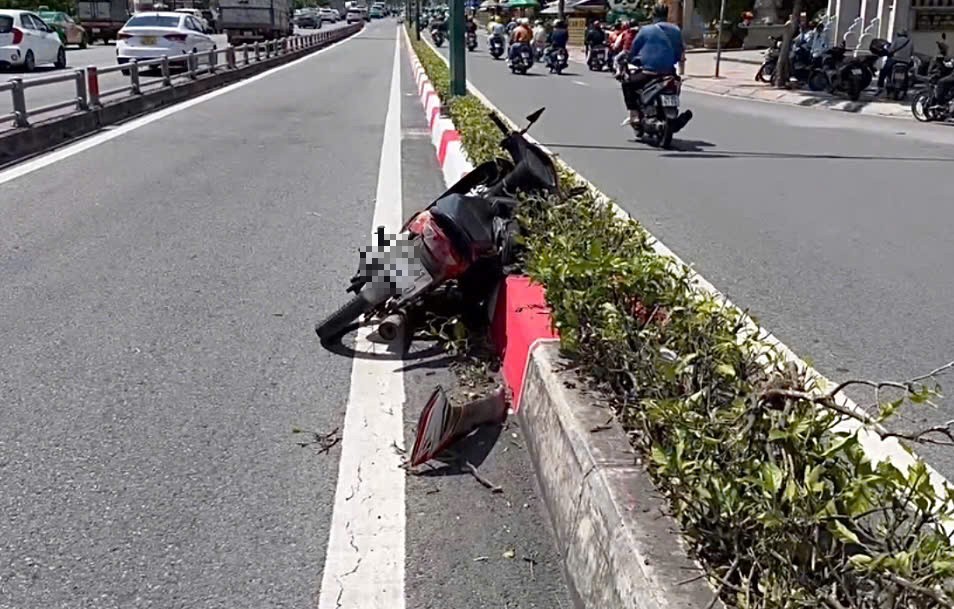  胡志明市平利桥发生严重交通事故