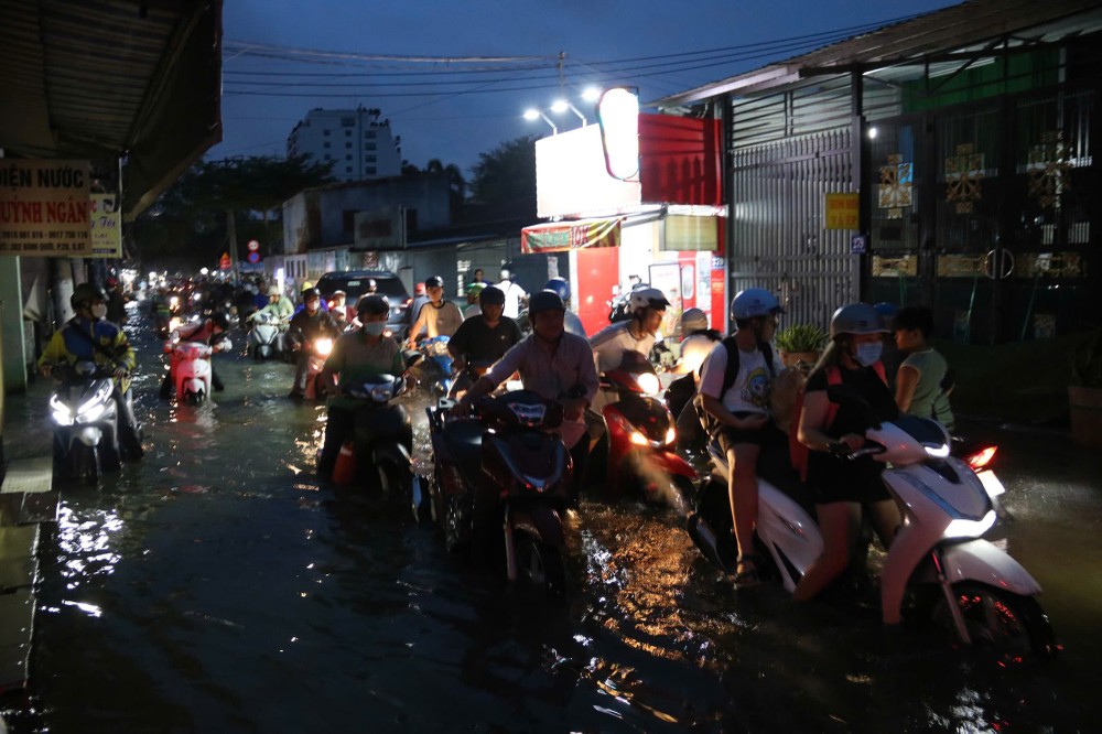 清多半岛出现多个受淹点。